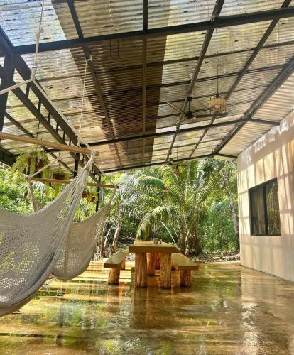 Peaceful house in nature 5 min drive from beach in Playa Ostional