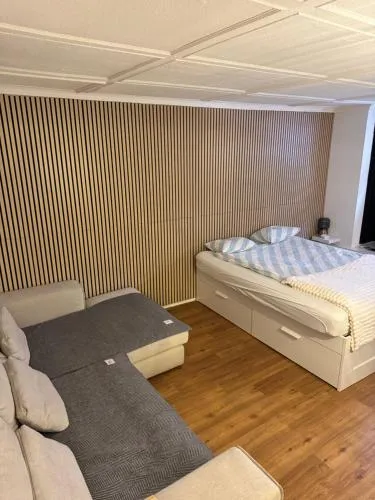 Cozy City Center, 4 Bedroom, New Kitchen, 120sq, 5min walk to Main Station in Basel, Schweiz