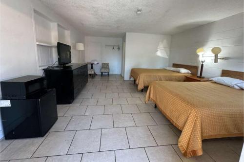 Arrow Motel by OYO Near Downtown - image 8