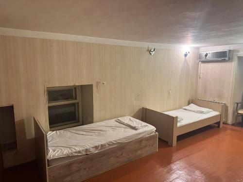 1 bunk bed