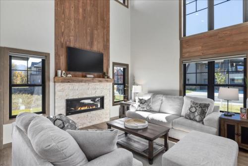 Beartooth Mountain Lodge - Private hot tub - $50 dollar with 3 night stay in Red Lodge (MT)
