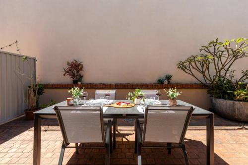 Spacious Bondi Studio With Large Private Terrace - image 2