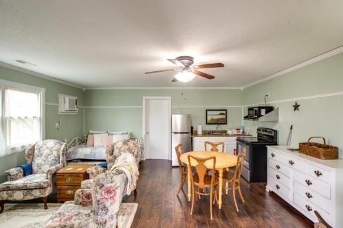 Comfy, Freshly Remodeled Apt Near Nauvoo Temple in Nauvoo (IL)