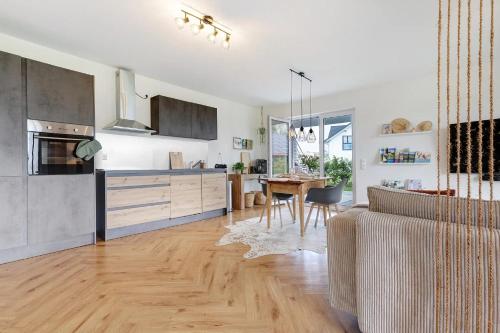 FeWo Martini- mit Whirlpool,Terrasse und Albcard in Hohenstein (Reutlingen)