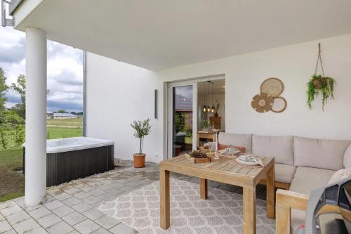 Balkons/terase, FeWo Martini- mit Whirlpool,Terrasse und Albcard in Hohenstein (Reutlingen)