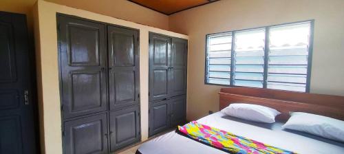 Maison individuelle, 3 chambres, au calme, voiture in Ouidah
