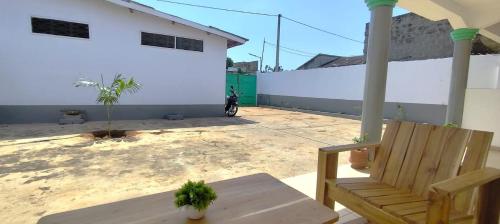 Maison individuelle, 3 chambres, au calme, voiture in Ouidah