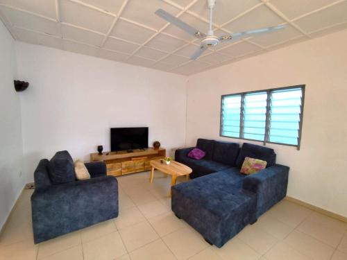 Maison individuelle, 3 chambres, au calme, voiture in Ouidah