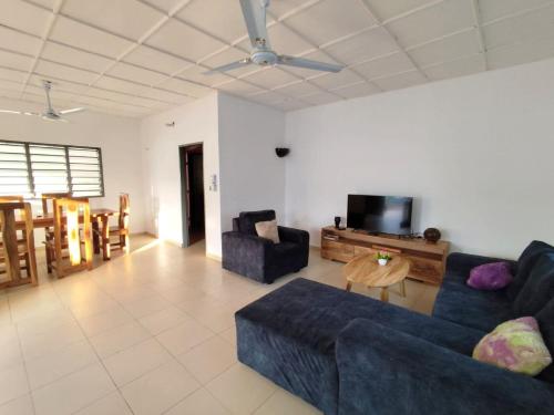 Maison individuelle, 3 chambres, au calme, voiture in Ouidah