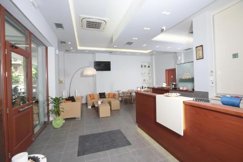 Meni Apartments - image 4