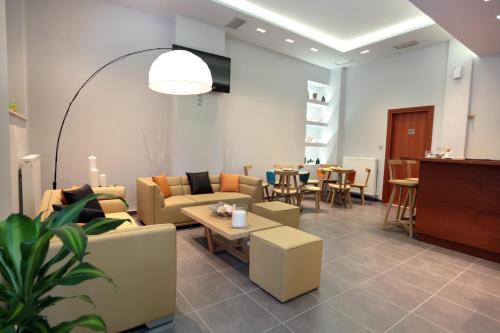Meni Apartments - image 2