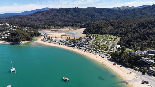 Közeli látványosságok, Kaiteriteri Recreation Reserve Cabins in Motueka
