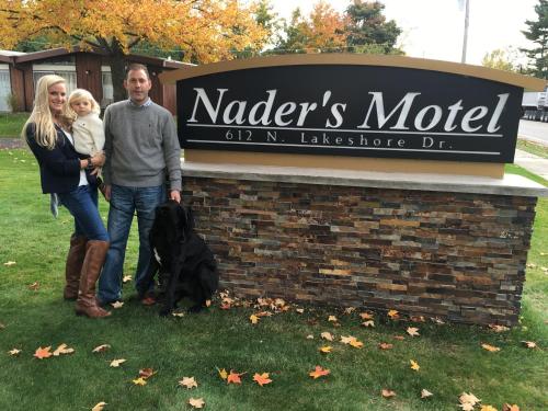 Nader's Motel & Suites - Hotel - Ludington