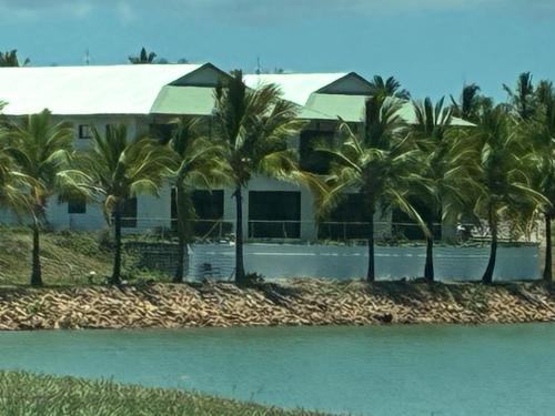 外部景觀, Luxury waterfront home Hinchinbrook Lodge in 卡德威爾