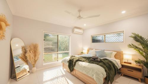 Seednest 7 bedroom beach house Pool &Game Room in Playa Kewarra