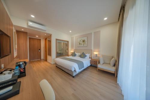 room detail thumbnail 0