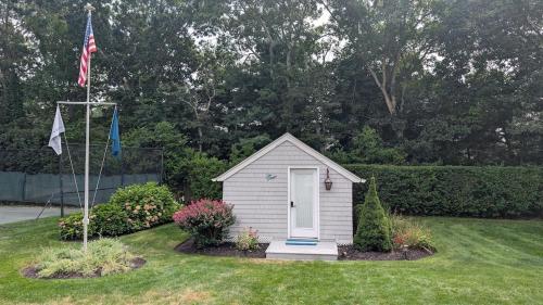 Tennis & Sea Escape - Hydrangeas in the Hamptons in Vesthemptonas pludmale (NY)