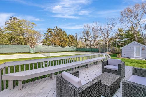 Tennis & Sea Escape - Hydrangeas in the Hamptons in Vesthemptonas pludmale (NY)