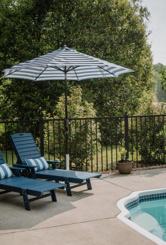 Peldbaseins, Waterfront Cottage Getaway Views, Kayaks, Fire Pit in Irvington (VA)