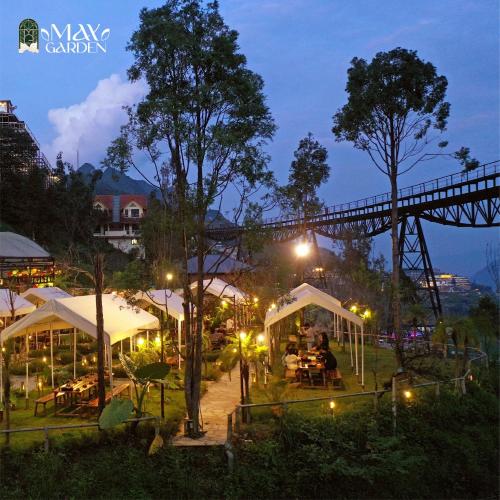 餐廳, 布羅凱德背包客 (Brocade Backpacker) in 薩帕