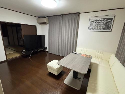 4Br 1 house for rent 65v TV Maximum 8 people Parking lot available Cozy Stay