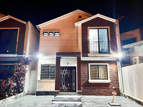 Villa con piscina privada y BBQ, 3 habitaciones, 5 camas, seguridad 24-7 in La Aurora