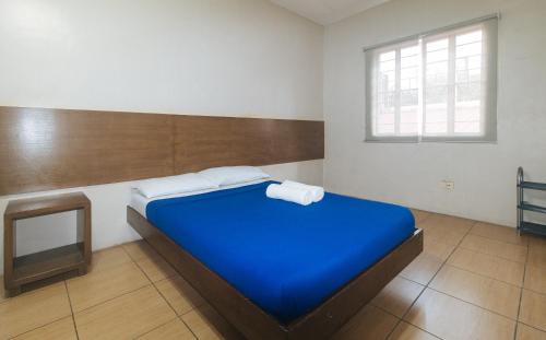 Metro Deluxe Residences near World Trade Center, Manila