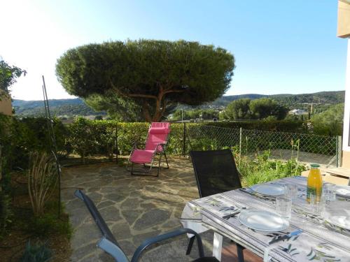 Appartement 2 pièces, terrasse et parking, Bormes-les-Mimosas - FR-1-251-892