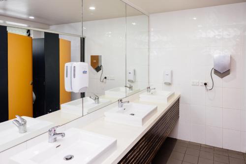 YHA Byron Bay Room Type - Bed in 9-Bed Female Dormitory Room