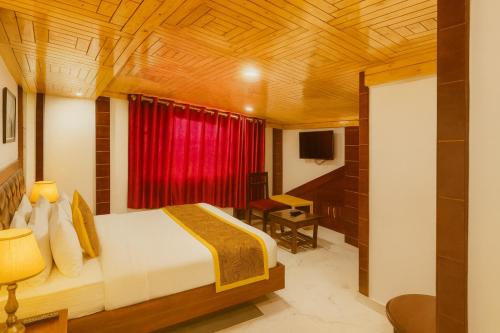 The Grand - A Premium Hotel near new BUS STAND SIMLA- Centrally heated in Shimla
