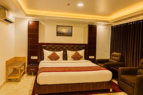 The Grand - A Premium Hotel near new BUS STAND SIMLA- Centrally heated in Shimla