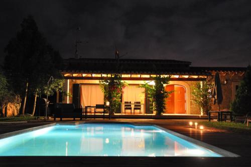 Villa Vista Verde - Tap to explore photos