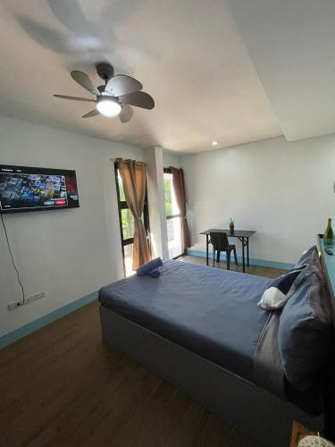 room detail thumbnail 2