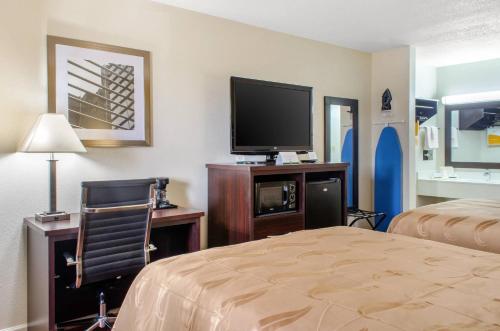 Quality Inn McComb - image 8