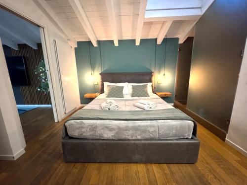  Luxury industrial apt vicino al centro con garage in Brescia