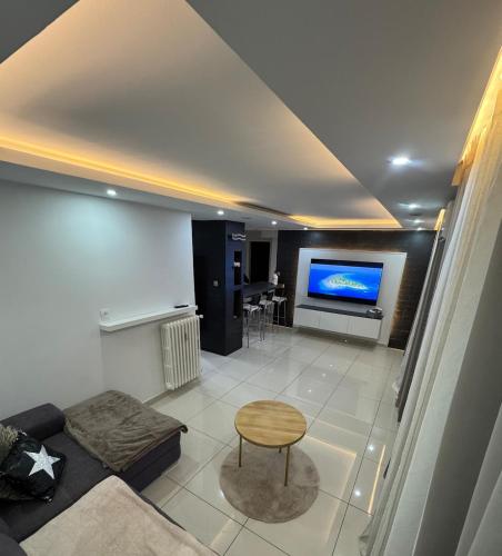 Appartement d exeption neuf idealement situe proche Eurexpo OL vallee et Lyon centre parking gratuit - Location saisonnière - Vénissieux