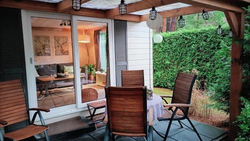 Facilities, Tiny house in bos bij Veluwezoom rust en comfort in Hattemerbroek