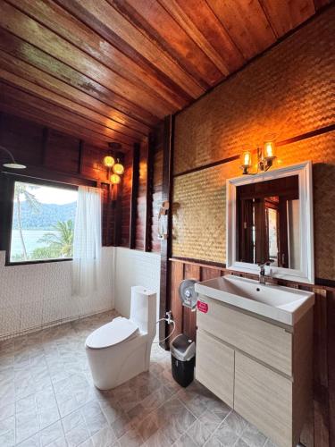 Bayview Hill Resort Room Type - Deluxe Bungalow
