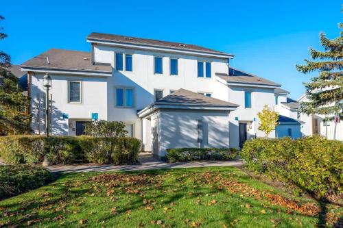 Apres & Away - Walk to Blue Mountain Village in 藍山(ON)