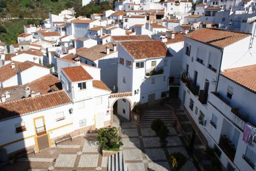 周邊環境, 雅丁德維瑟卡薩斯鄉村民宿 (Casas Rurales Jardines del Visir) in 赫納爾古亞西爾