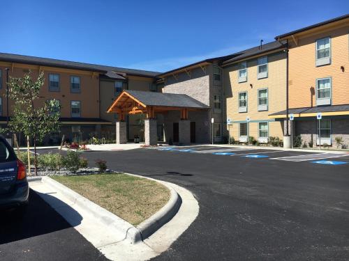 Aptel Studio Hotel — hotel in 624 Rodeo Place, Anchorage US, 99508