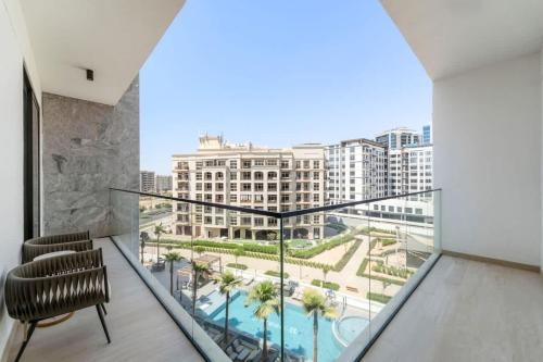 Luxurious 1 Bedroom Retreat with pool gym and game - main image