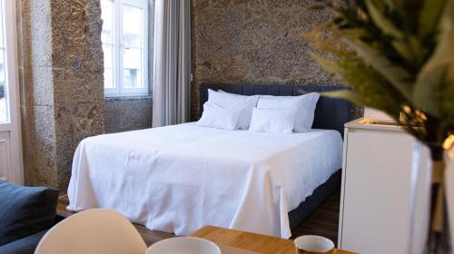 D Maria Apartments in วิลลา โนวา เดอ ฟามาลิเคา