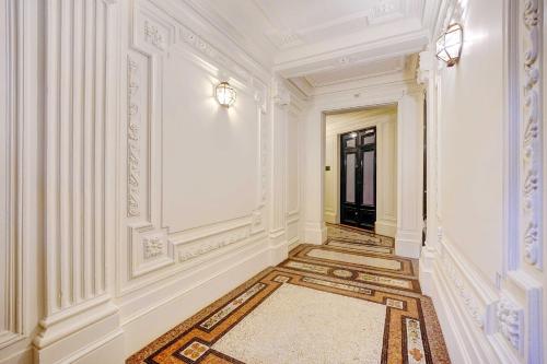 Bright Spacious 2P – Eiffel Tower Auteuil - image 12