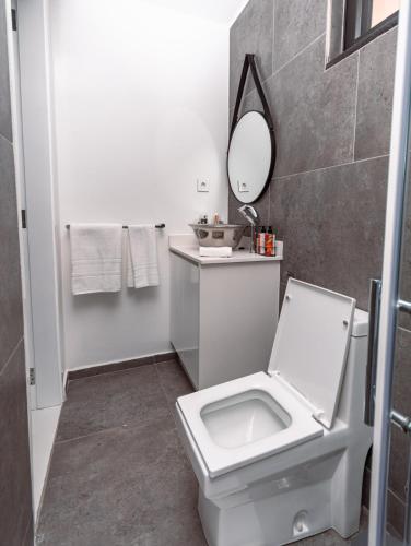 Golf View Apartments- AP2 - image 5