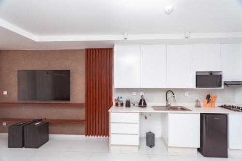Golf View Apartments- AP2 - image 2