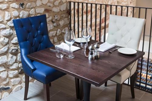 The Ostrich Inn, South Creake, Norfolk 4