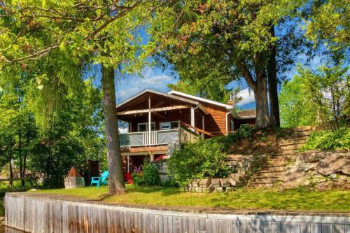 . Lake Access - Private Spa - Pool table - Rustique