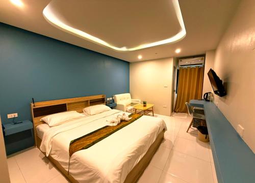 room detail thumbnail 0