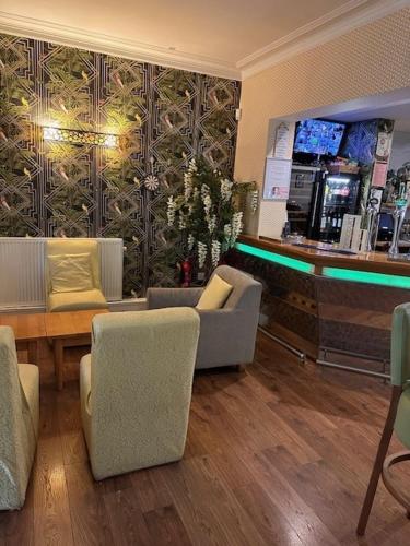 Best Western Deincourt Hotel - image 8